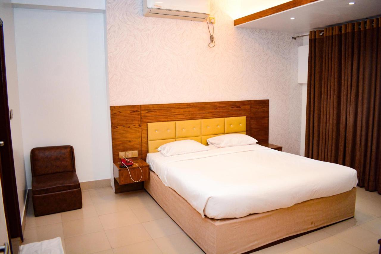The Alina Hotel & Suites Читтагонг Экстерьер фото
