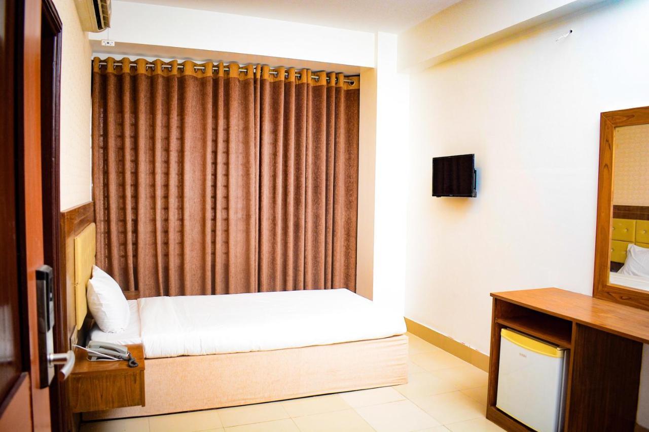 The Alina Hotel & Suites Читтагонг Экстерьер фото
