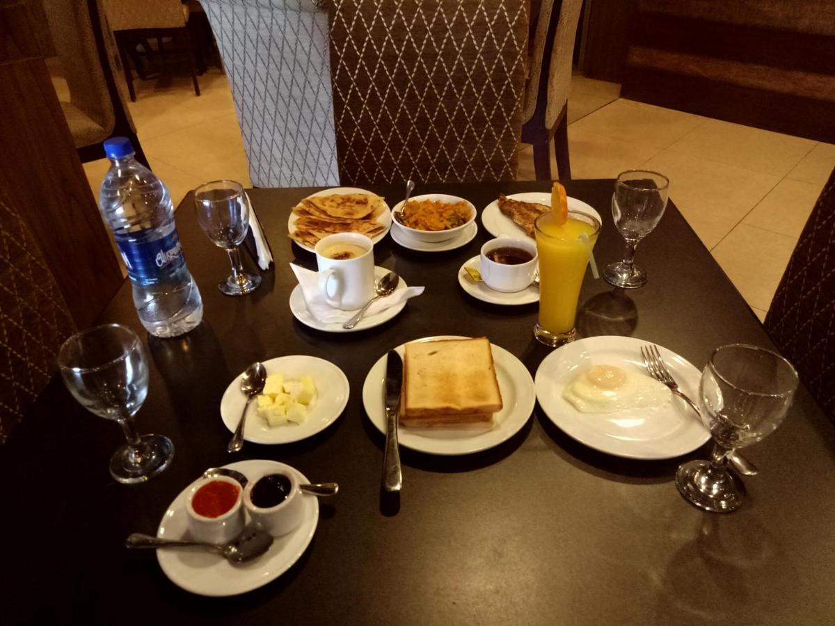The Alina Hotel & Suites Читтагонг Экстерьер фото